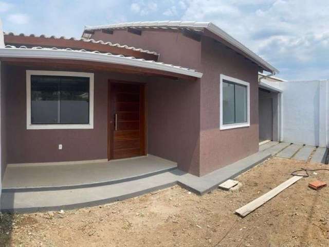 Casa com 3 dormitórios sendo 2 suítes  à venda, 115 m² por R$ 520.000 - Campo Redondo - São Pedro da Aldeia/RJ