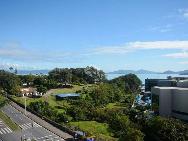 Apartamento em Agronômica