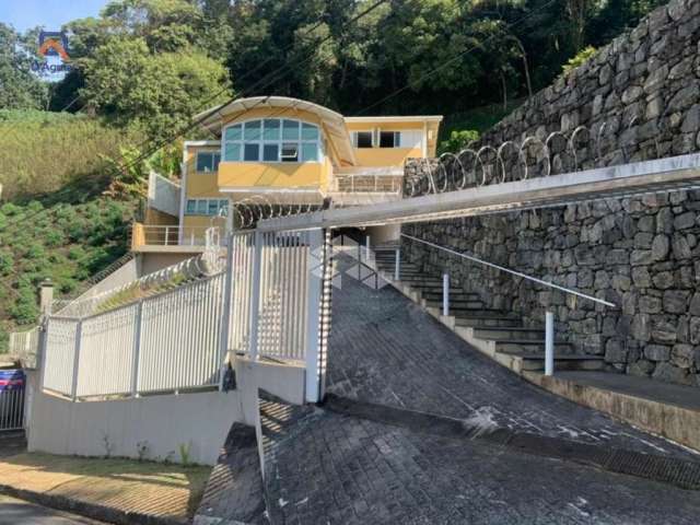 Casa de Condomínio em Vila Albertina