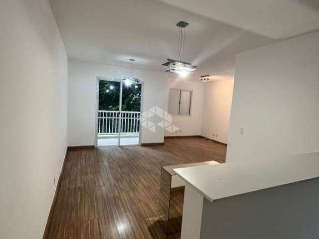 Apartamento em Parque Reboucas