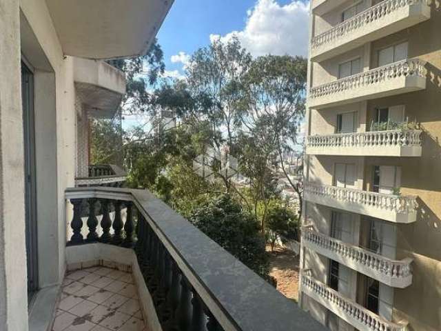 Apartamento em Vila Lusitânia