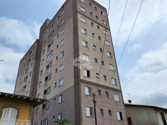 Apartamento em Vila Galvão