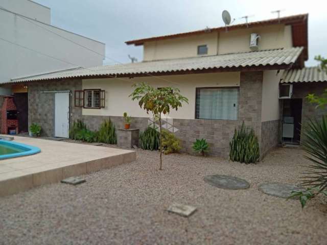 Casa alto padrão com piscina em Tijucas!