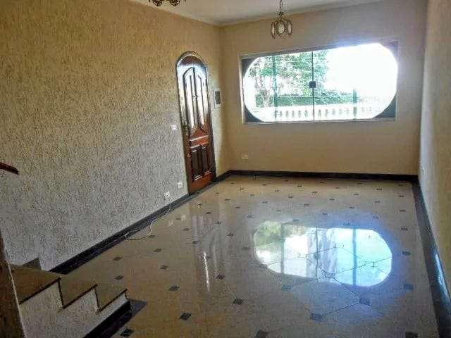 VENDE OU ALUGA SOBRADO 3 QUARTOS 3 VAGAS  160m²  VILA MAZZEI  SP