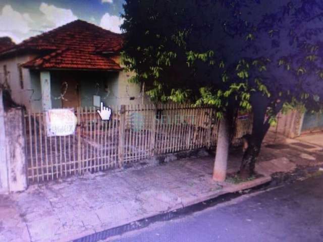 Casa com 3 quartos à venda na Vila Moreira, São José do Rio Preto  por R$ 250.000