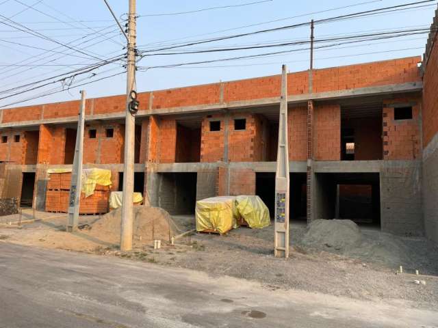 Casa, Geminada, sobrado com 2 Suítes