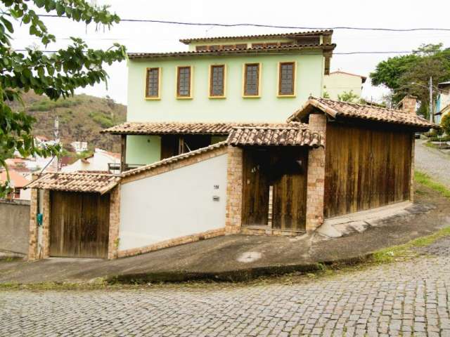 Oportunidade ímpar!!! Excelente Casa à venda com 3 suítes em Campo Grande - Rio de Janeiro-RJ