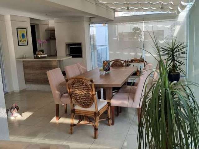 Apartamento Garden à Venda com 4 quartos, 5 banheiros, 2 vagas e 193m²