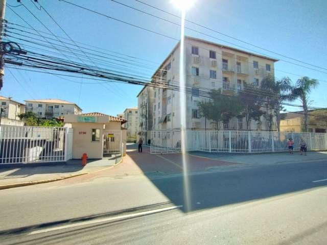 Apartamento West residencial, vai andando para West shopping, o imóvel possui 2 quartos, varanda, vaga de garagem na escritura, localização privilegiada