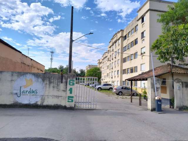 Apartamento térreo 50 m², dois quartos, vaga de garagem, 7 minutos do centro de CG, e estação de trem, condução na porta do condomínio