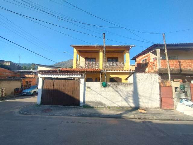 Casa no moinho, 4 quartos, sendo 1 suíte, sala em 3 ambientes, garagem, tudo condomínio, apenas uma entrada e saída