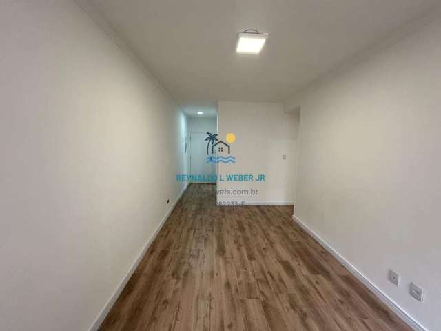 Apartamento a venda na Quadra da Praia com Vista Lateral Mar no bairro Pompéia, Santos/SP