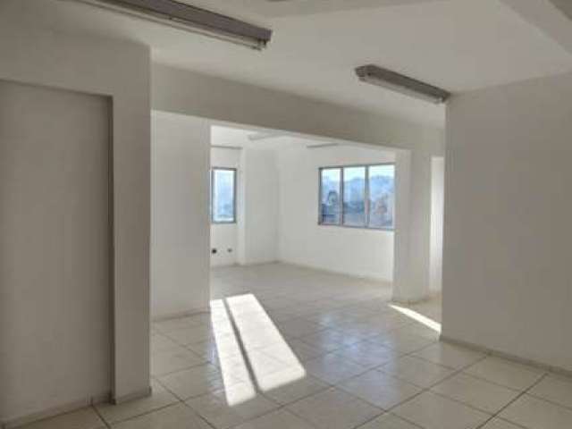 Cjto Comercial/Sala para alugar, 36.00 m2 por R$750.00  - Centro - Colombo/PR