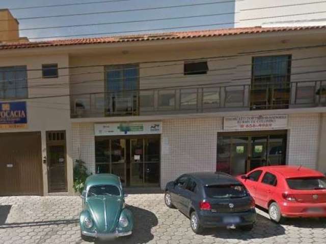 Cjto Comercial/Sala para alugar, 22.00 m2 por R$800.00  - Centro - Colombo/PR