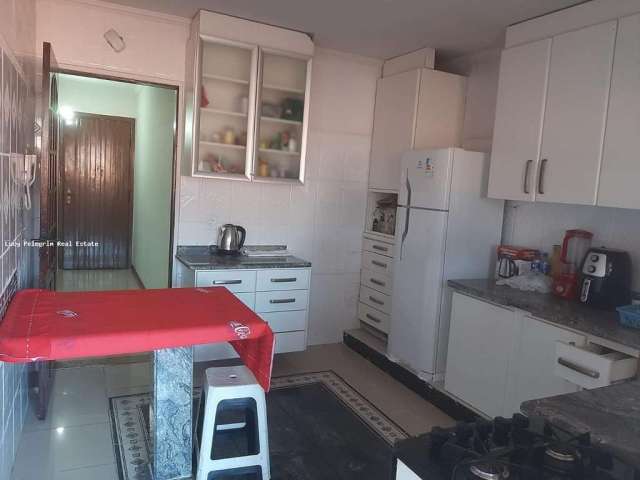 Lindo apartamento com 3 dorm, a venda no Jardim Sandra a 300 metros do metrô.