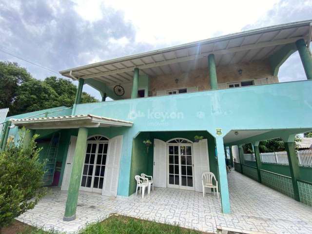 Casa à venda, 6 quartos, 2 suítes, 8 vagas, Barranceira - Laguna/SC