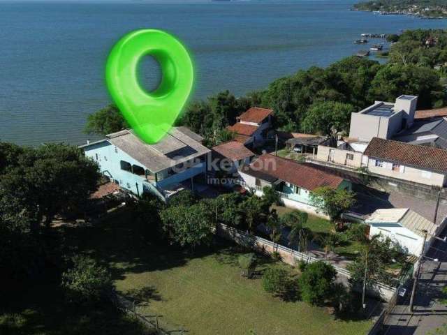 Casa à venda, 6 quartos, 2 suítes, 8 vagas, Barranceira - Laguna/SC