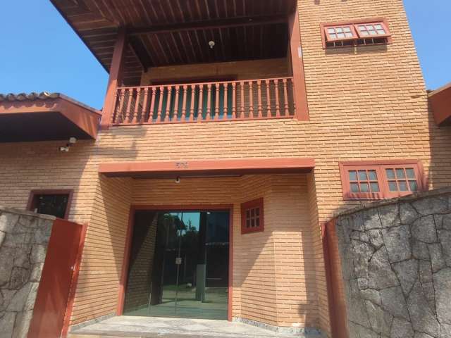 Casa/ Sobrado à venda  com 4 SUITES (s)