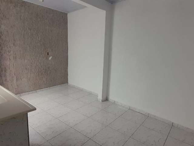 Kitnet / Stúdio para alugar na Rua dos Vicentinos, Vila Natal, Mogi das Cruzes, 40 m2 por R$ 800