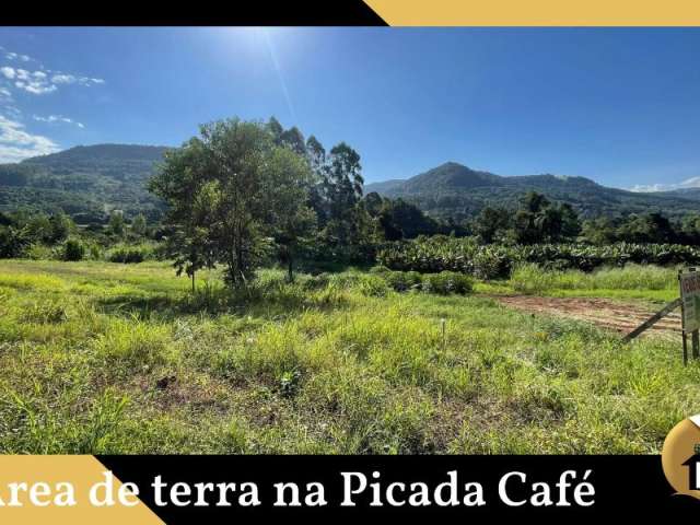 Área de terra na Picada Café