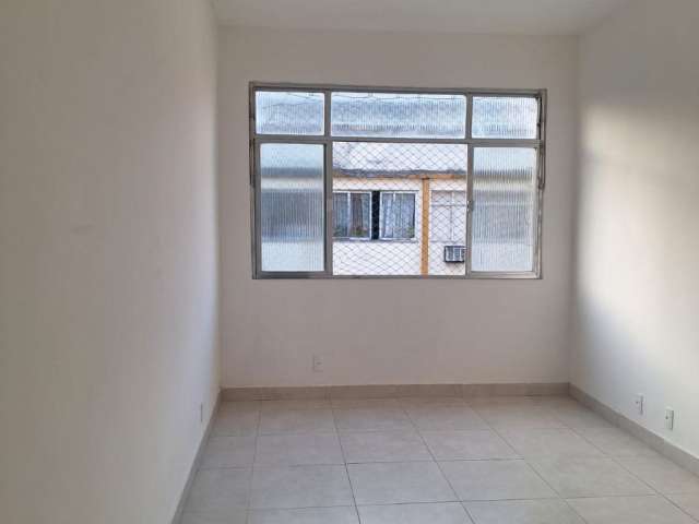 Excelente conjugado, frente, alto, vistão livre, 30m², reformado, entrar e morar...