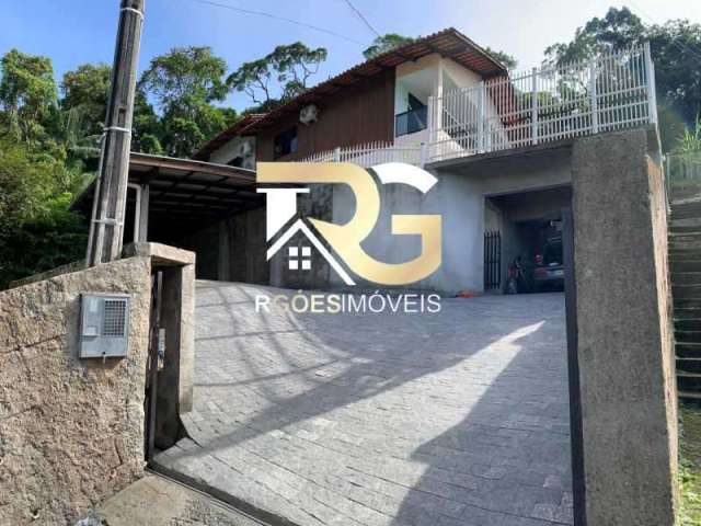 Casa com 4 quartos à venda na Rua Frederico Deeke, Boa Vista, Blumenau, 195 m2 por R$ 449.000