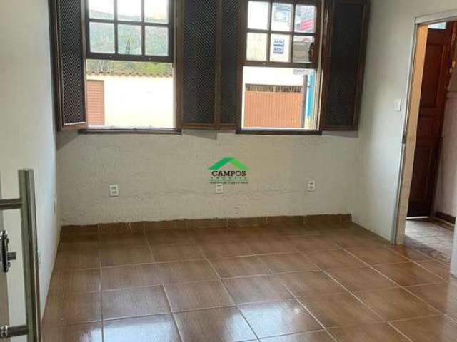 Sala comercial para alugar na Rua Dom Viçoso, 172, Centro, Mariana por R$ 900