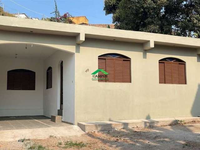 Casa com 3 quartos para alugar na Beco Bela Vista, 40, Vale Verde, Mariana por R$ 1.500