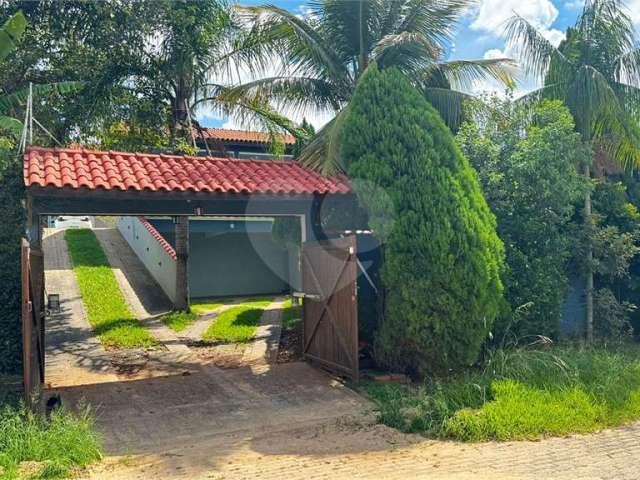 Casa a venda no condomínio Terras de Santa Rosa