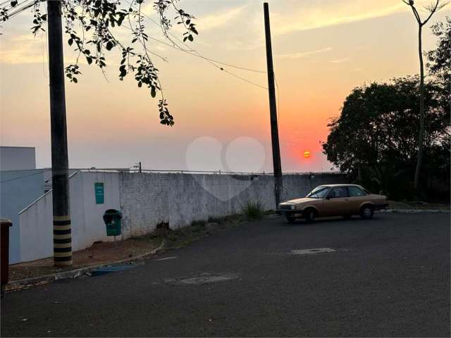 Terreno à venda em Residencial Lagos D'icaraí - SP