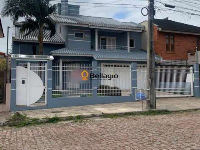 Casa alto padrão com 3 dormitórios, 3 suíte, 4 banheiros