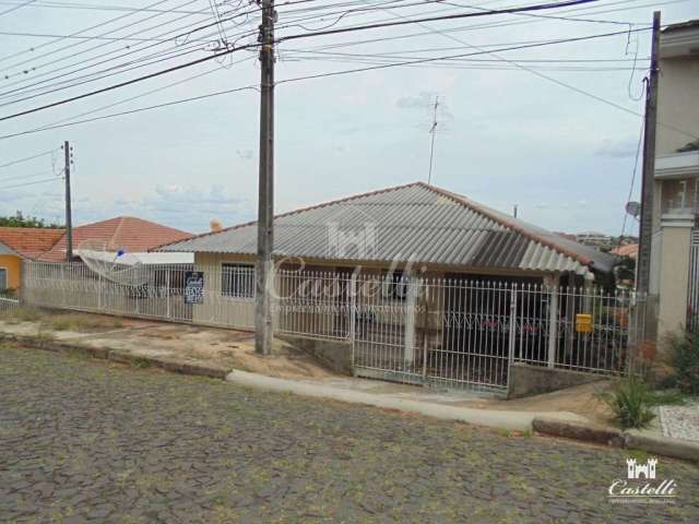 Casa na Vila Etrela