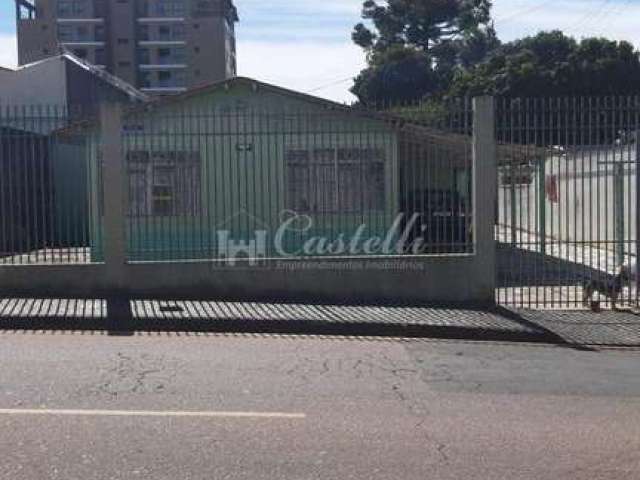 Casa com ótima localização, ideal para investidores, contendo  4 quartos