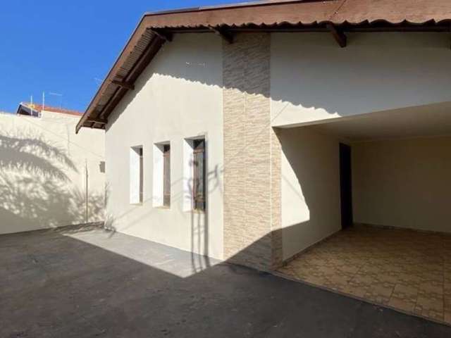 Casa com 3 dormitórios à venda, 141 m² por R$ 390.000,00 - Vila Brasil - Pirassununga/SP