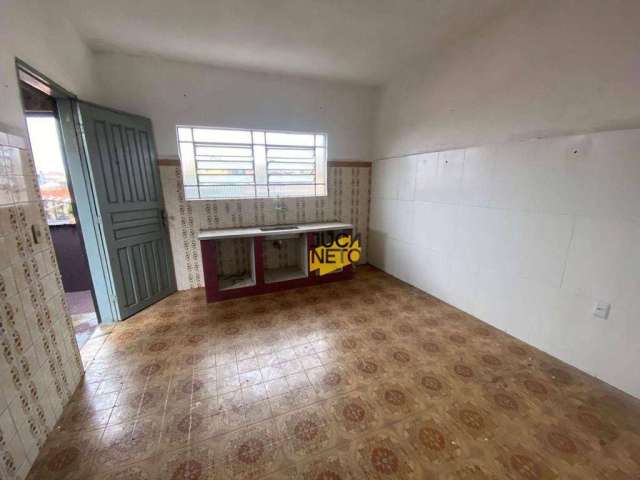 Casa com 2 dormitórios para alugar por R$ 1.200,00/mês - Jardim Santa Lídia - Mauá/SP