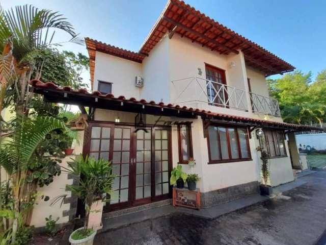 Casa em condomínio fechado com 2 quartos à venda na Rua Samambaia, Maria Paula, São Gonçalo, 84 m2 por R$ 315.000