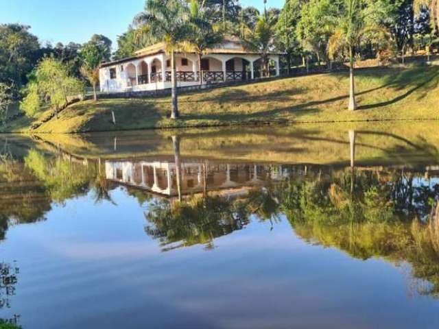 Fazenda para Venda - FAZENDA, FLORESTAL - 110000m², 3 vagas