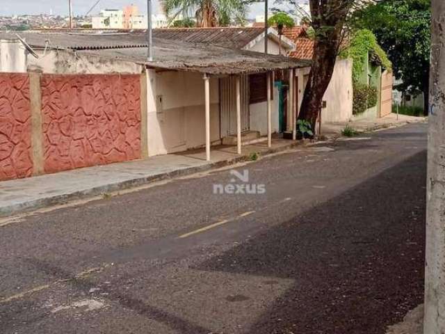 Terreno à venda, 432 m² por R$ 500.000,00 - Centro - Uberlândia/MG