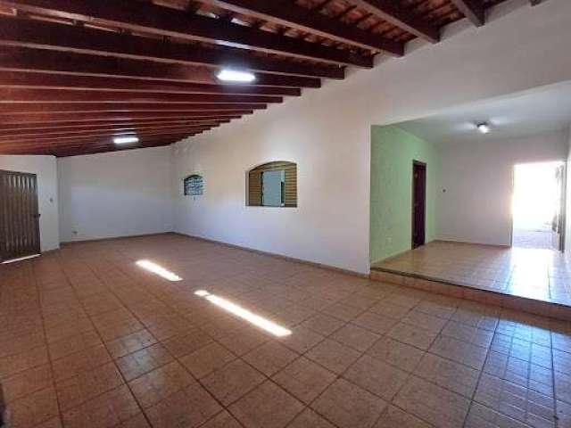 Casa com 3 quartos à venda, 135 m² por R$ 600.000 - Santa Mônica - Uberlândia/MG