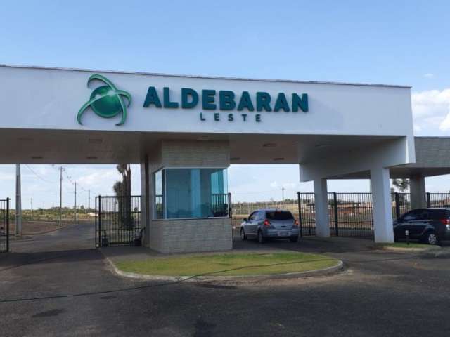 Lote à Venda no Cond. Aldebran Leste