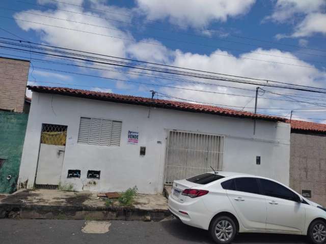 Casa à Venda no Dirceu II