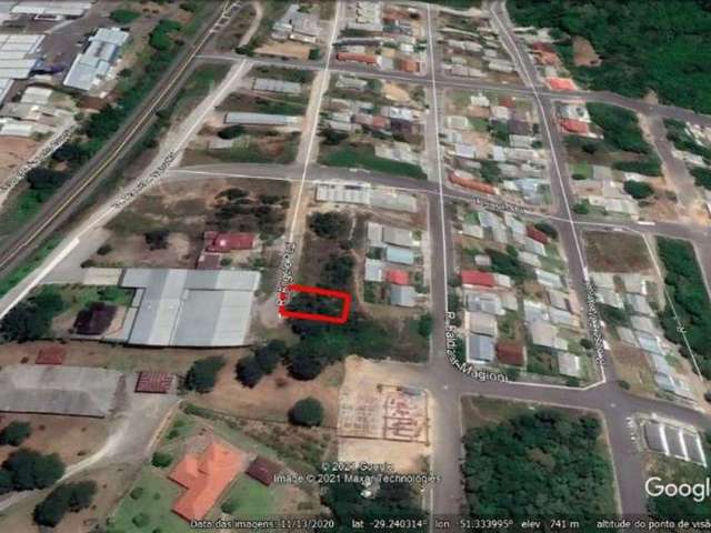 Terreno no Bairro América, medindo 15 metros de frente por 28 de profundidade. Frente Oeste.  Área: 15x28= 420,00m.  Confira!