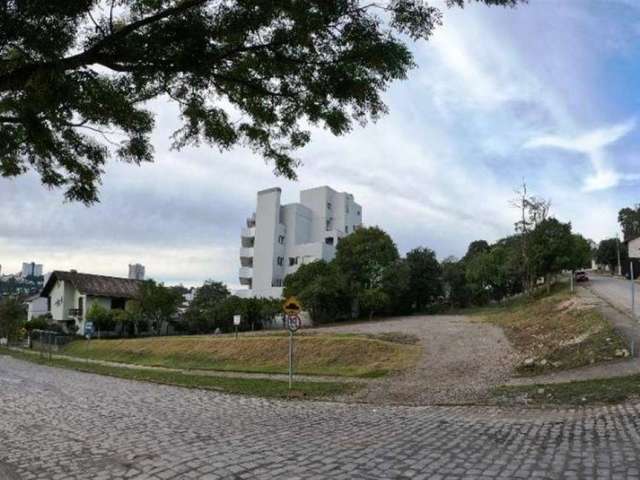 Excelente terreno de esquina.  Área total: 1.568,00m.  Confira!