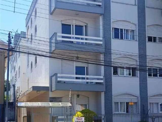 Apartamento ensolarado e muito bem localizado, próximo ao Parque Cinquentenário, com 02 dormitórios, sala de estar, cozinha, churrasqueira, área de serviço, dependência de empregada, banheiro social e