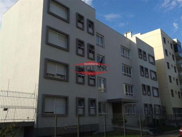 Apartamento com 02 dormitórios (sendo 01 suíte), sala para 02 ambientes, cozinha, área de serviço, banheiro social e garagem para 02 carros.  Água quente, gás encanado e piso parquet.  Prédio com hall