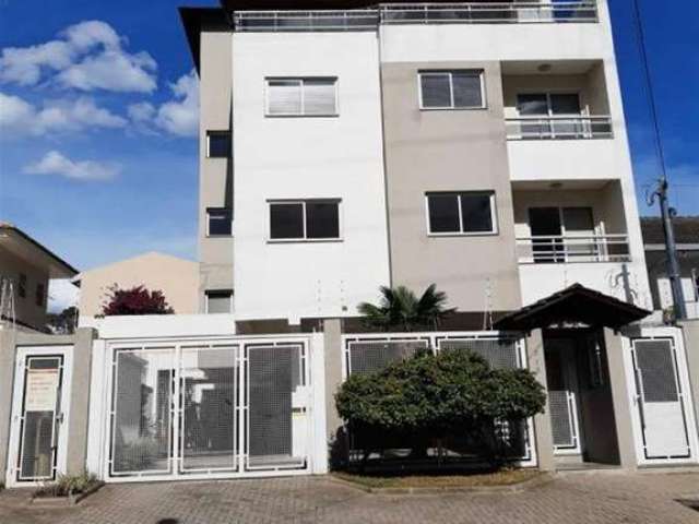 Excelente apartamento semimobiliado com 02 dormitórios, sala para 02 ambientes, ampla sacada, cozinha, área de serviço, churrasqueira, banheiro social e 01 vaga de garagem.  Com água quente e gás cent