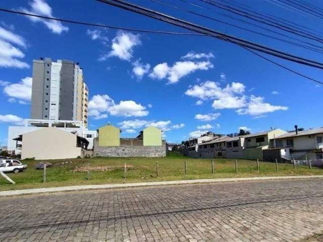 Excelente terreno de esquina ideal para construções de pavilhões,  Área total: 2.635,00m.  Confira!