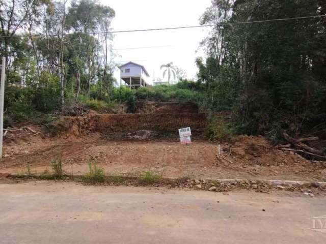 Terreno com  frente para Rua Vitória Stella Biason Vieceli. Rua asfaltada. Área: 13 x 28 = 364,00m. Confira!