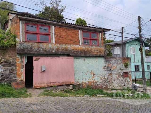 Ótima casa em alvenaria com 03 dormitórios, sala, cozinha, área de serviço, banheiro social e garagem.  Área construída: 77,00m. Área do terreno: 275,00m.  Confira!