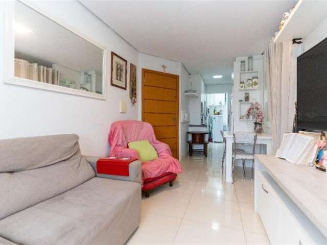 Excelente apartamento semimobiliado em ótima localização no Bairro Vinhedos! Com 02 dormitórios, sala para 02 ambientes, sacada fechada em vidro com churrasqueira, cozinha, área de serviço, banheiro s